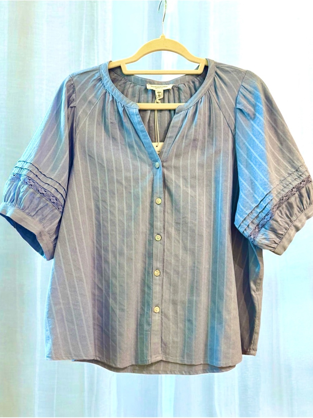 Beachlunchlounge   Button-Front Top nwt